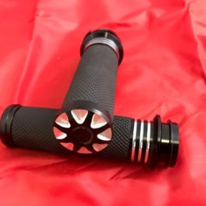 black alloy vrod grip set