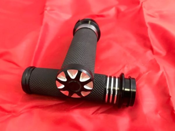 black alloy vrod grip set