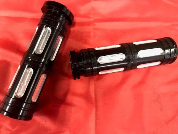 Aluminimum and Black hand grips for vrods